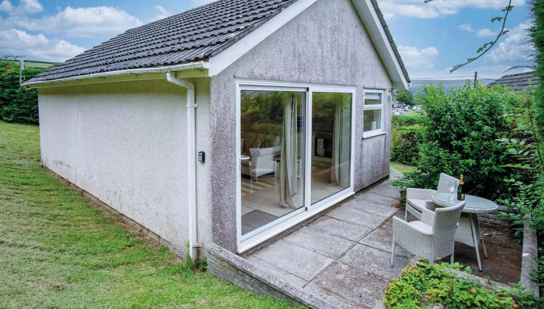 Bayview 3 - 2 Bedroom Chalet - Bayview Oxwich United Kingdom